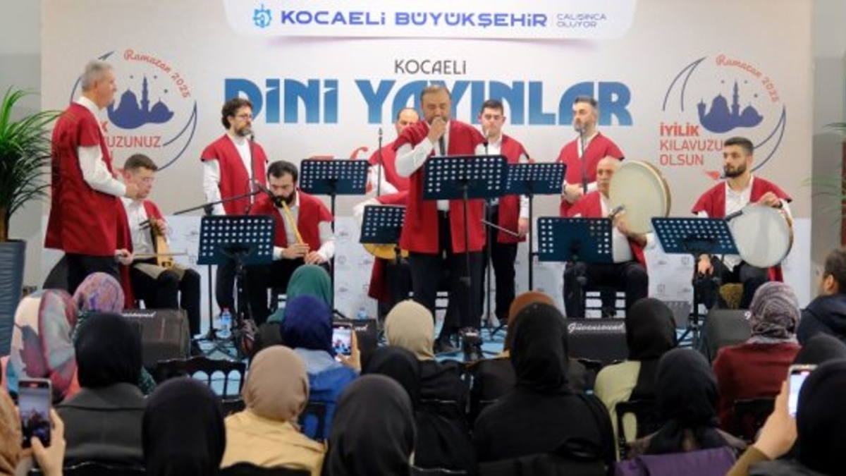 Kocaeli Belediyesi konserde kulakların pasını sildi